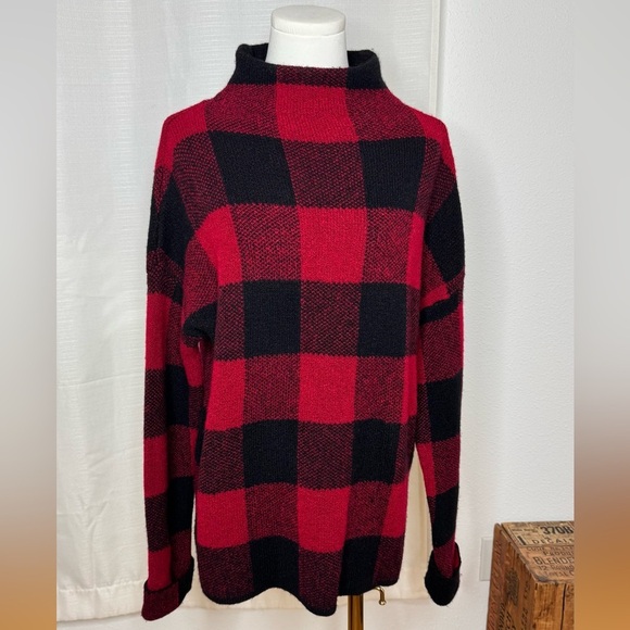 Tahari Sweaters - Tahari Wool Medium Blend Long-Sleeved Pullover Turtleneck Sweater